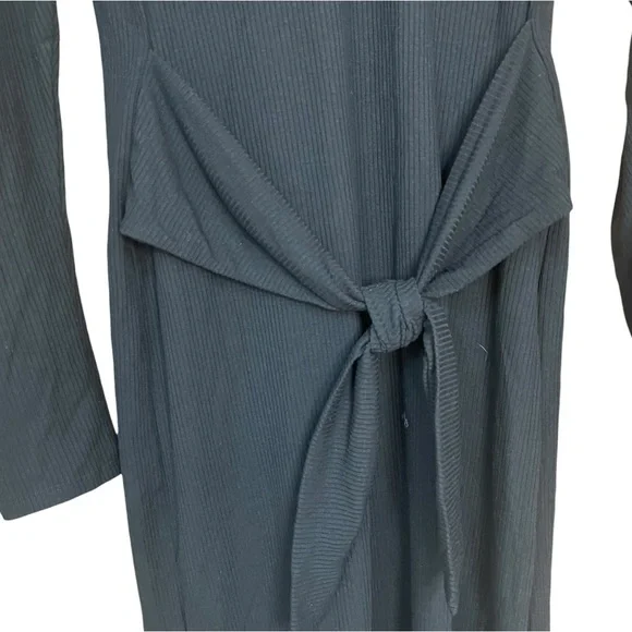 Aqua Ribbed V-Neck Knit Dress Black - Picture 3 of 7